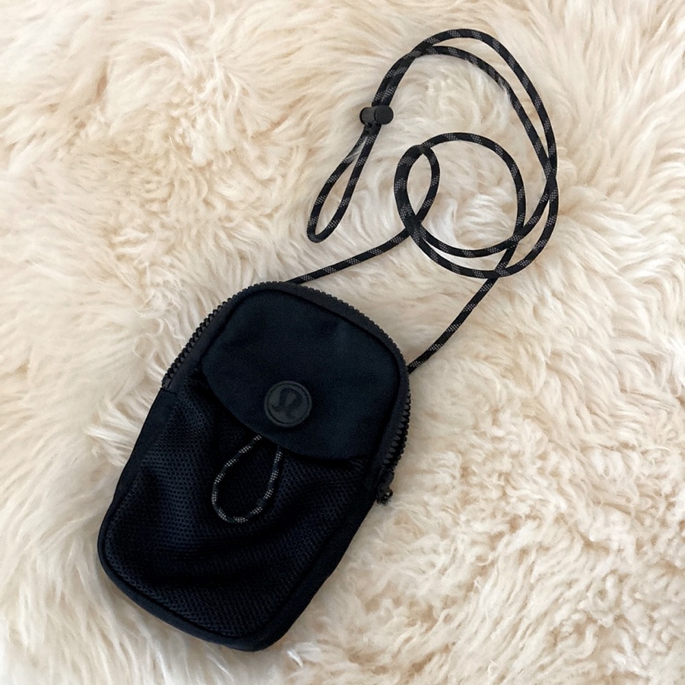 Lululemon crossbody purse